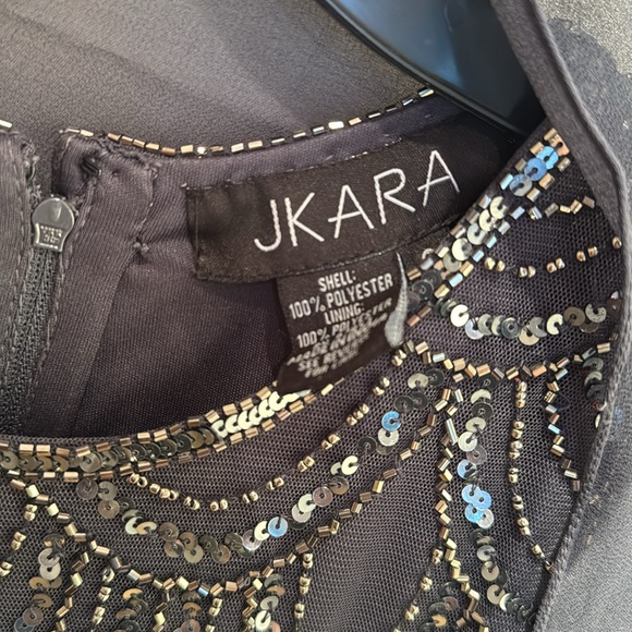 J Kara Sleeveless Embellished A-Line Gown and Scarf Set - Picture 5 of 6